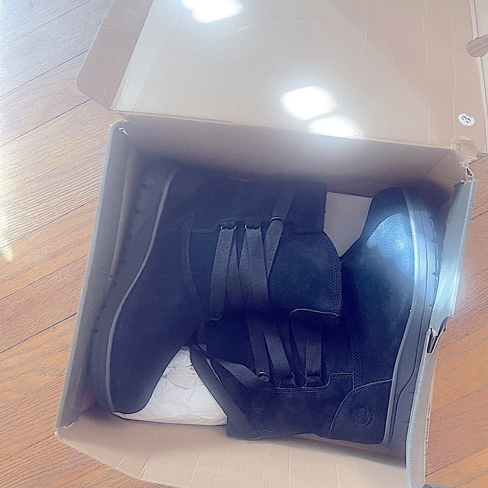 Timberland Mid Boot - Size 8.5 - Never Worn, In box